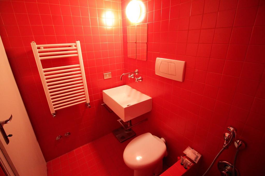 Trevi Fountain 2Br Apartment โรม ภายนอก รูปภาพ