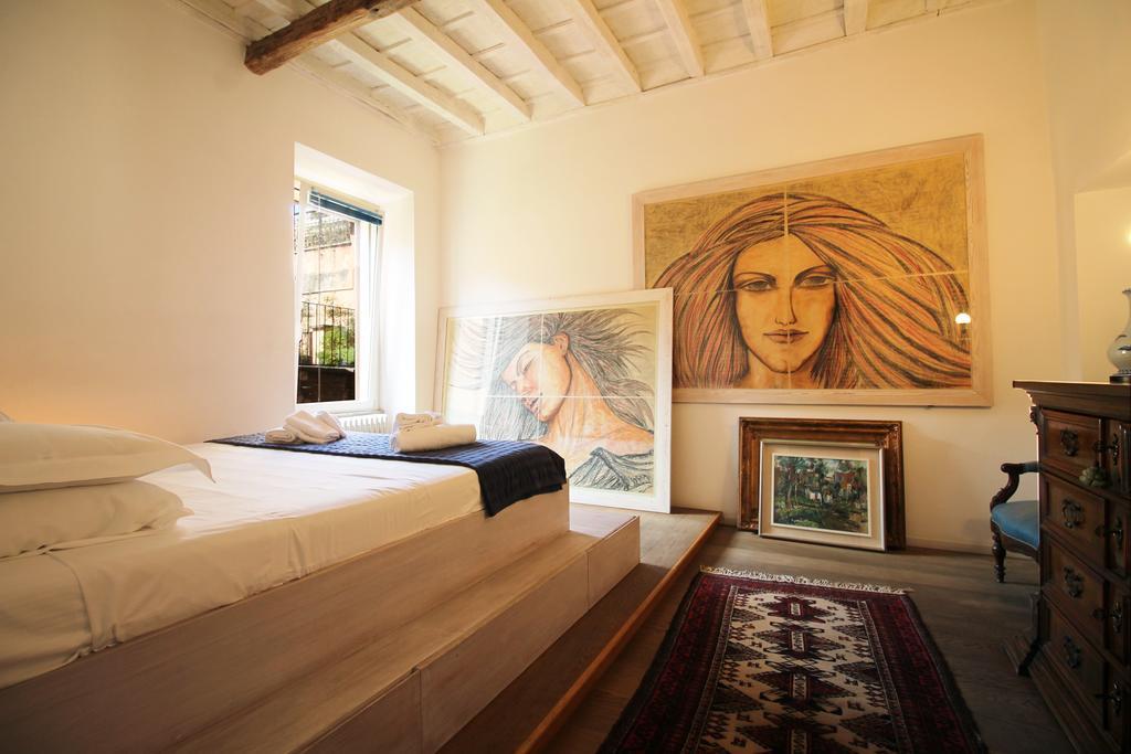 Trevi Fountain 2Br Apartment โรม ภายนอก รูปภาพ