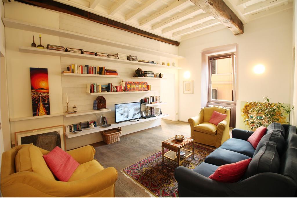 Trevi Fountain 2Br Apartment โรม ภายนอก รูปภาพ