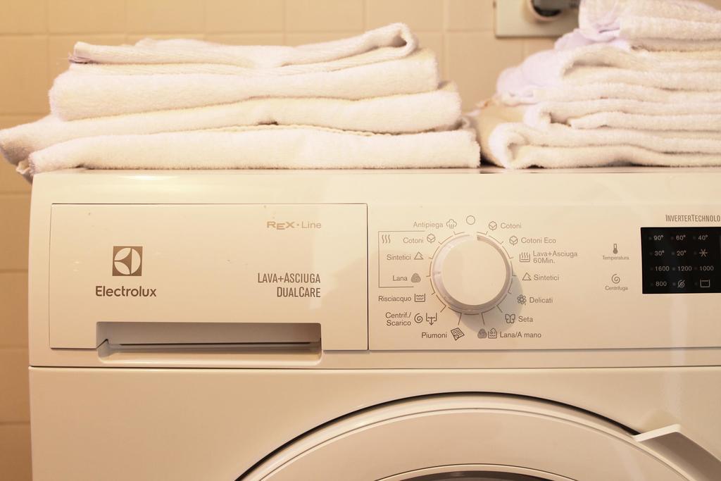 Trevi Fountain 2Br Apartment โรม ภายนอก รูปภาพ